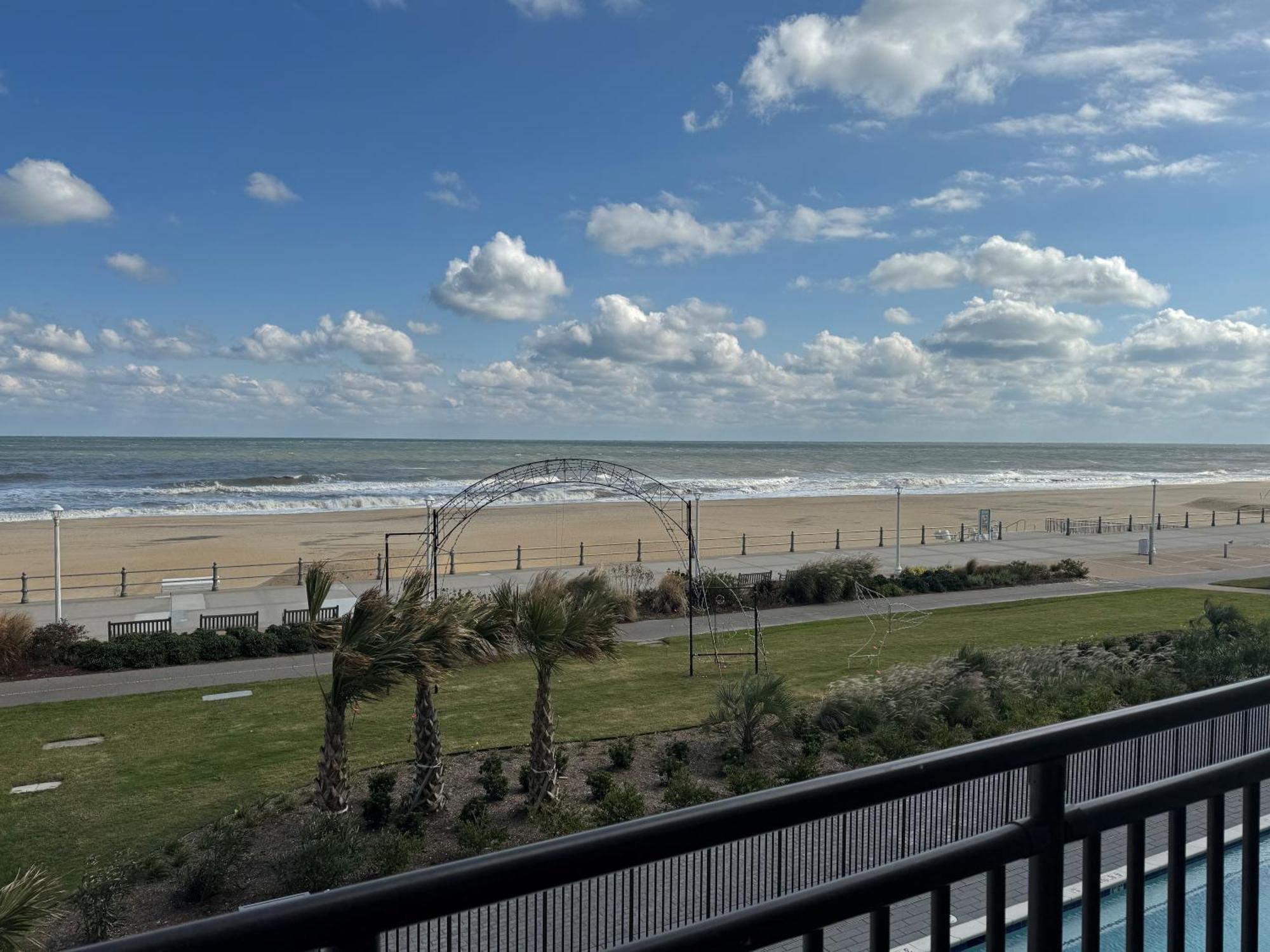 Moxy Virginia Beach Oceanfront Exterior photo